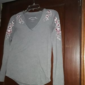 Seriously Soft Gray Floral long Sleeve top Sm